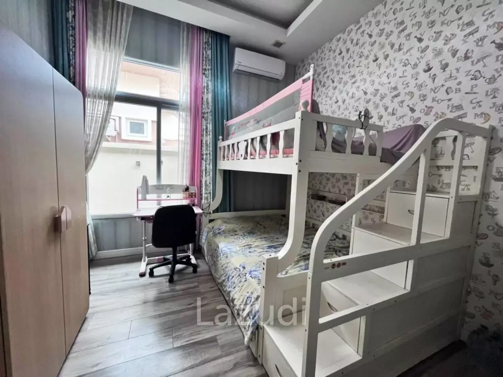 House at East Pattaya with 3 Bedrooms for Sale