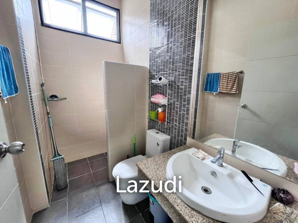House at East Pattaya with 3 Bedrooms for Sale