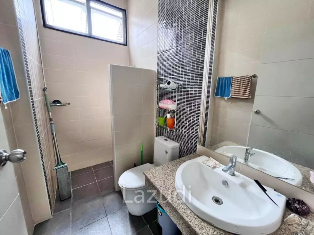 House at East Pattaya with 3 Bedrooms for Sale