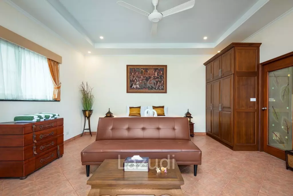 Luxury Lakeside Resort for Sale in Huay Yai