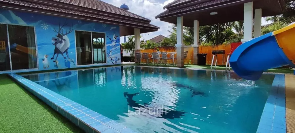 3 Bed 270 SQ.M Pool Villa House in Huay Yai