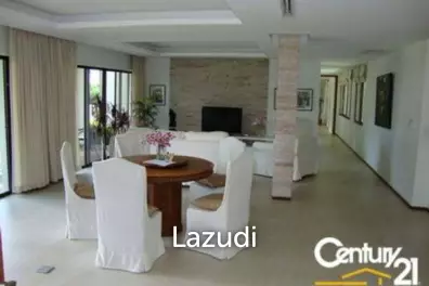 Luxury Redecorated Condo