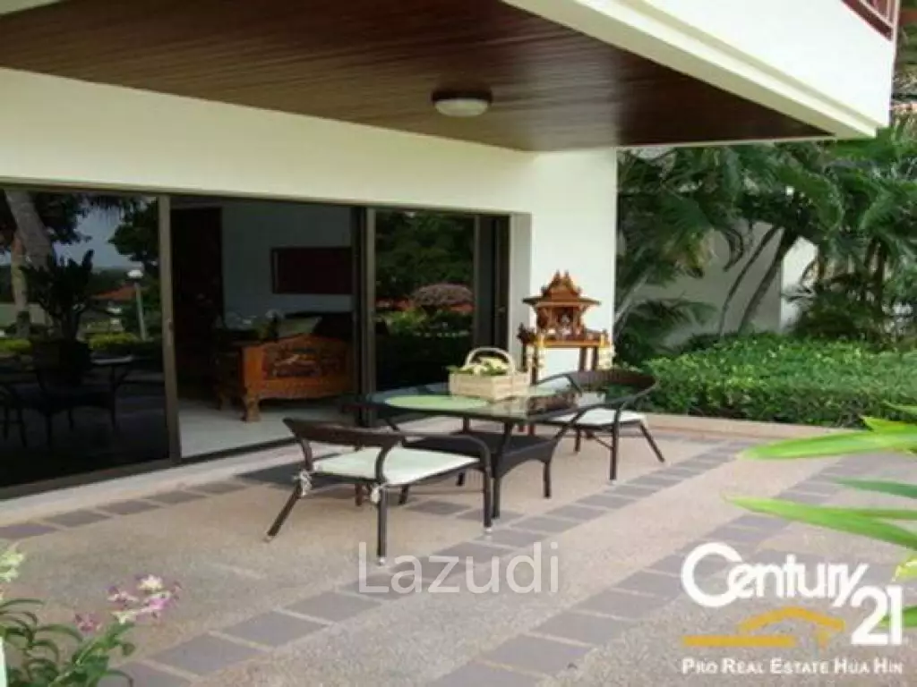 Luxury Redecorated Condo