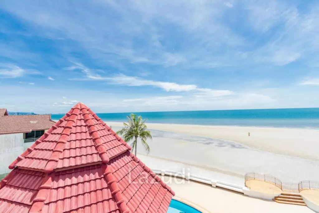 Absolute Beachfront 2 Bed Condo: Reduced in November 2016