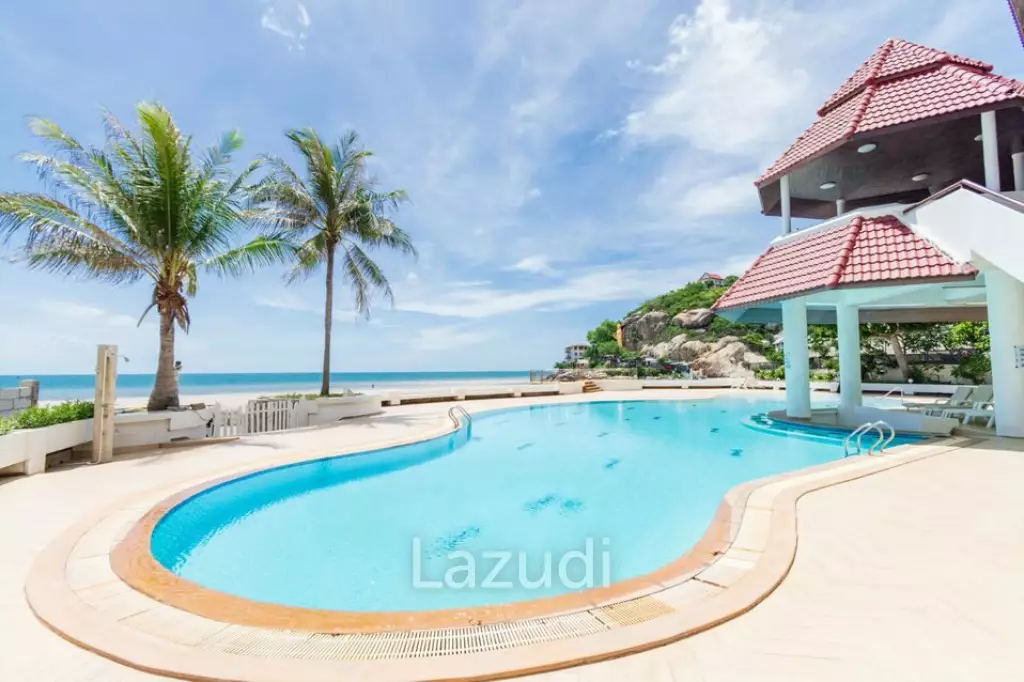 Absolute Beachfront 2 Bed Condo: Reduced in November 2016