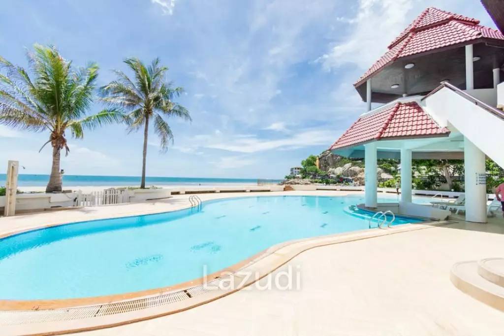 Absolute Beachfront 2 Bed Condo: Reduced in November 2016