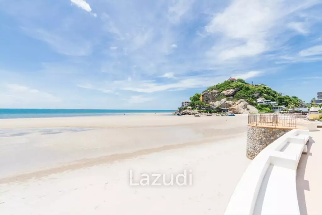 Absolute Beachfront 2 Bed Condo: Reduced in November 2016