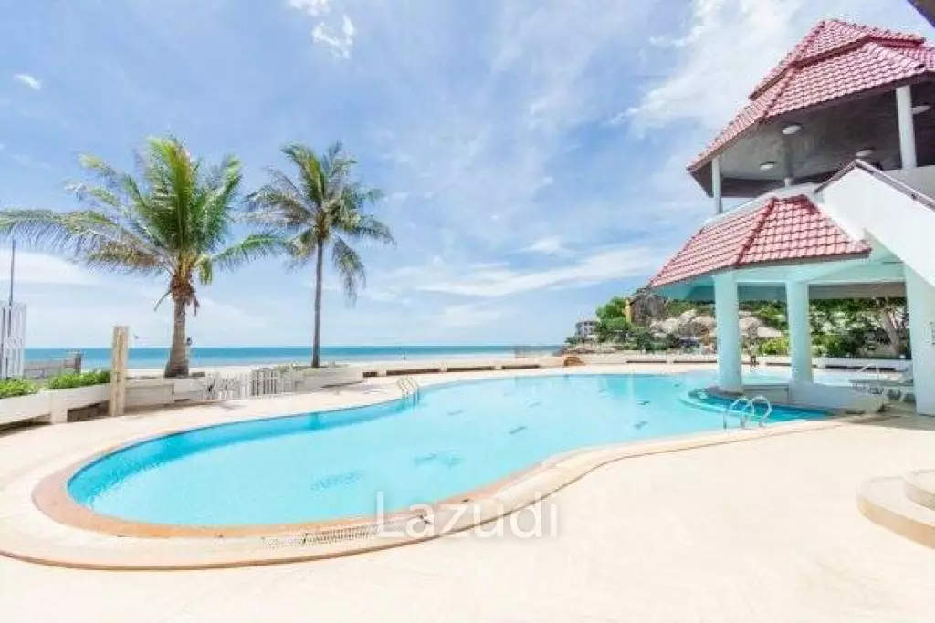 Absolute Beachfront 2 Bed Condo: Reduced in November 2016