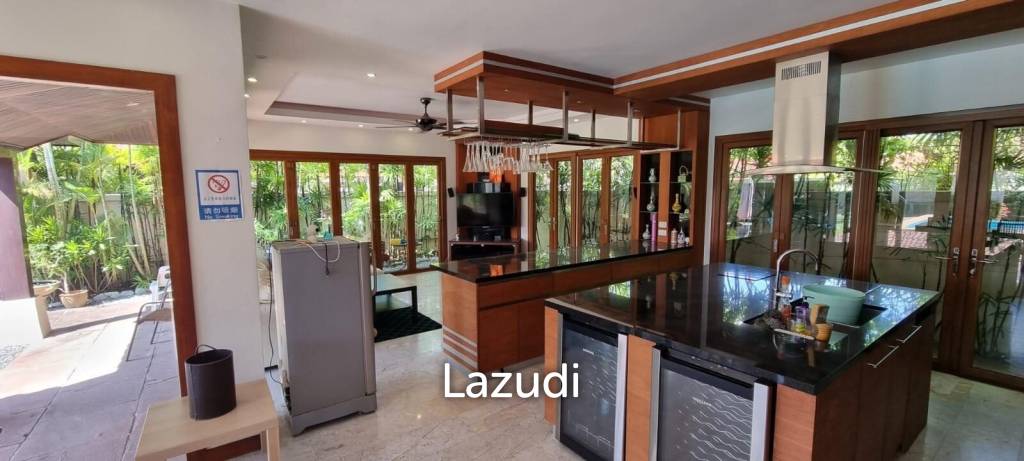 Pool Villa House for Sale in Huay Yai