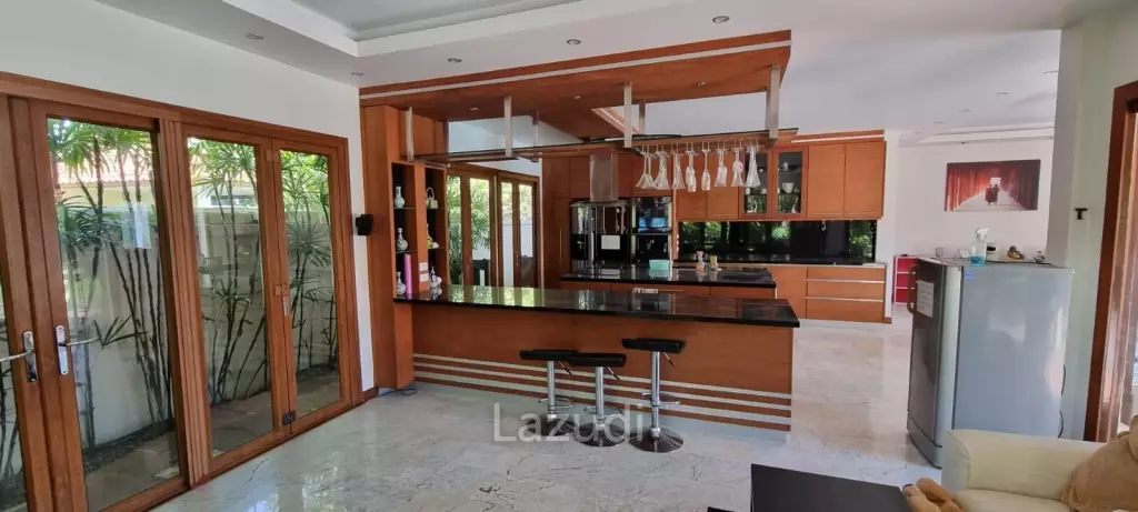 Pool Villa House for Sale in Huay Yai