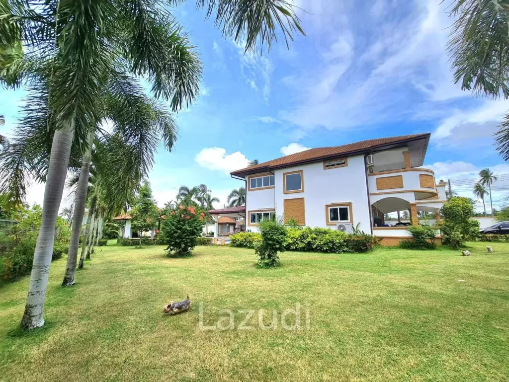 4Bedrooms House in Bangsaray for Sale
