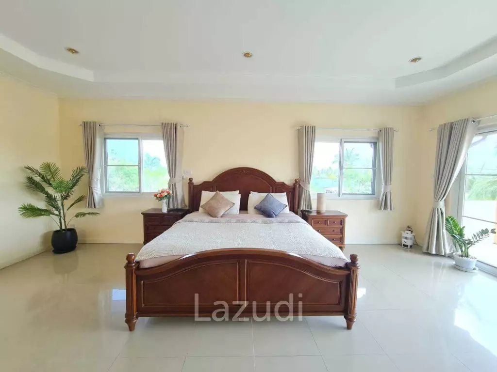 Bangsaray House on 1Rai Land for Sale