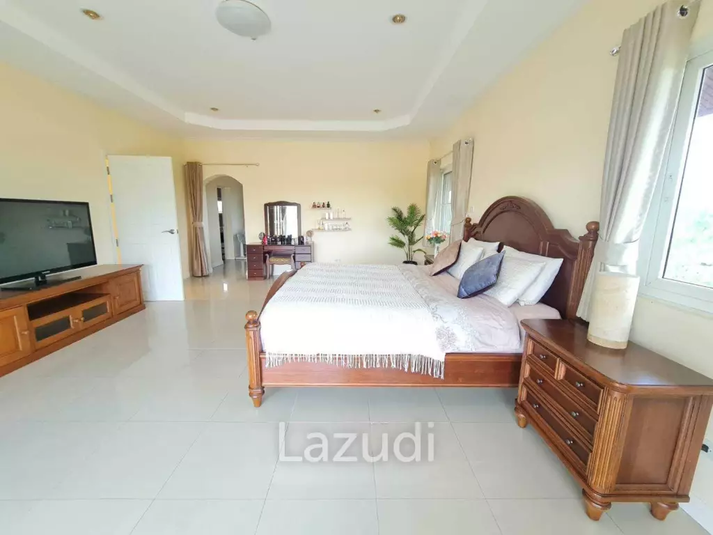 Bangsaray House on 1Rai Land for Sale