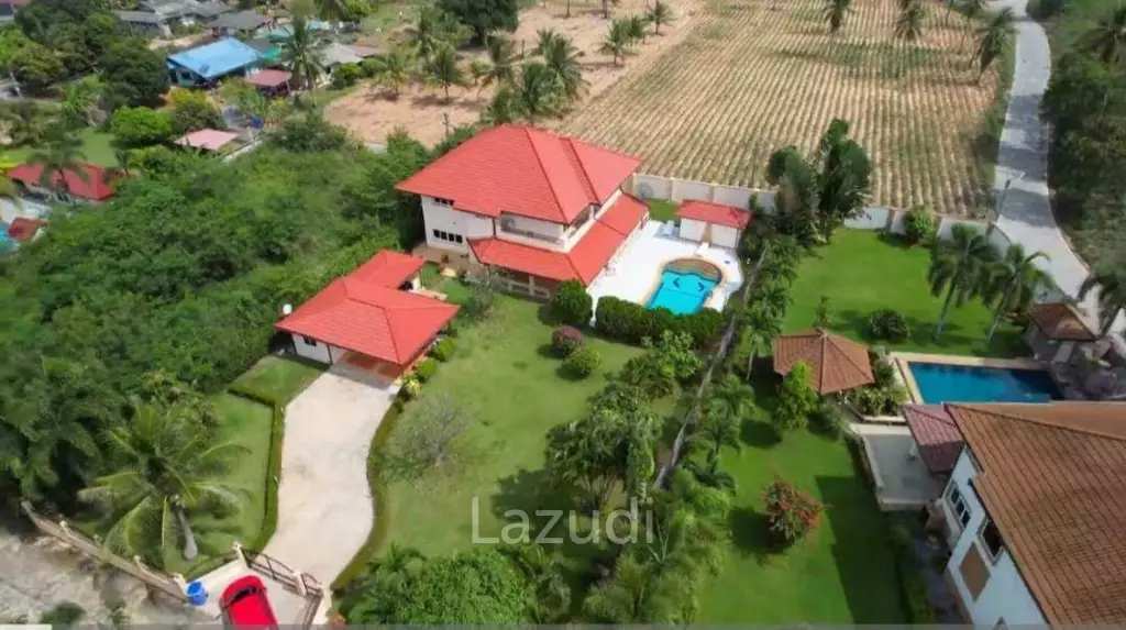 Bangsaray House on 1Rai Land for Sale