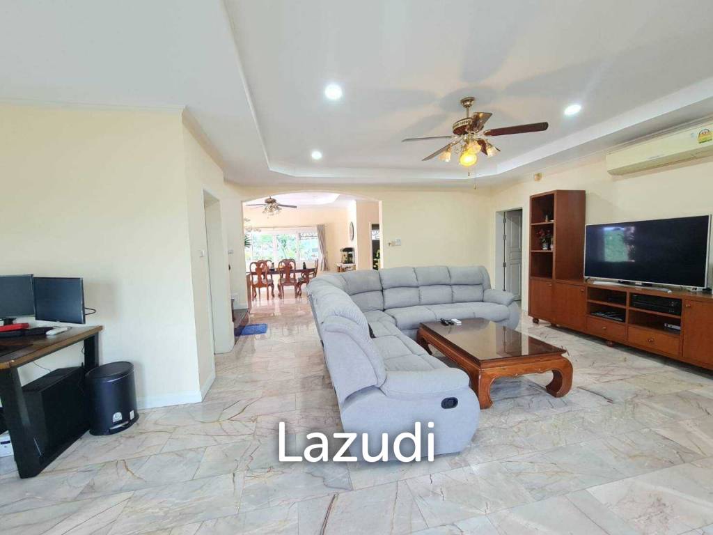 Bangsaray House on 1Rai Land for Sale