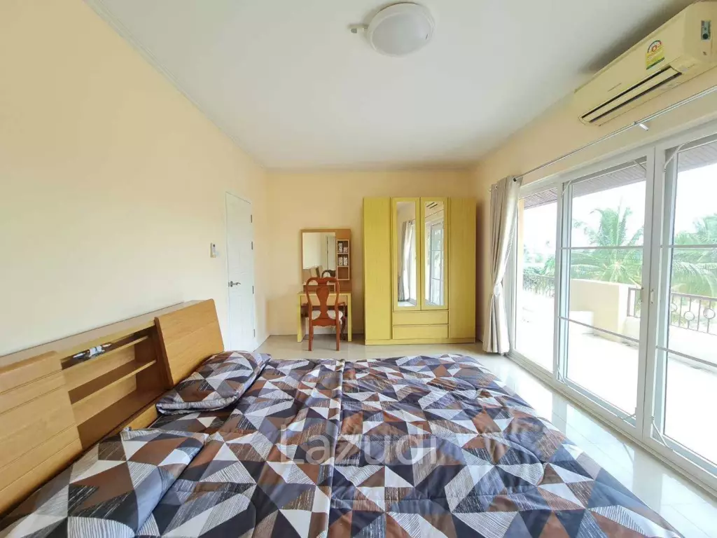 Bangsaray House on 1Rai Land for Sale