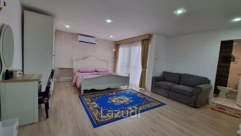Pratumnak Ruamchok Condo for Sale