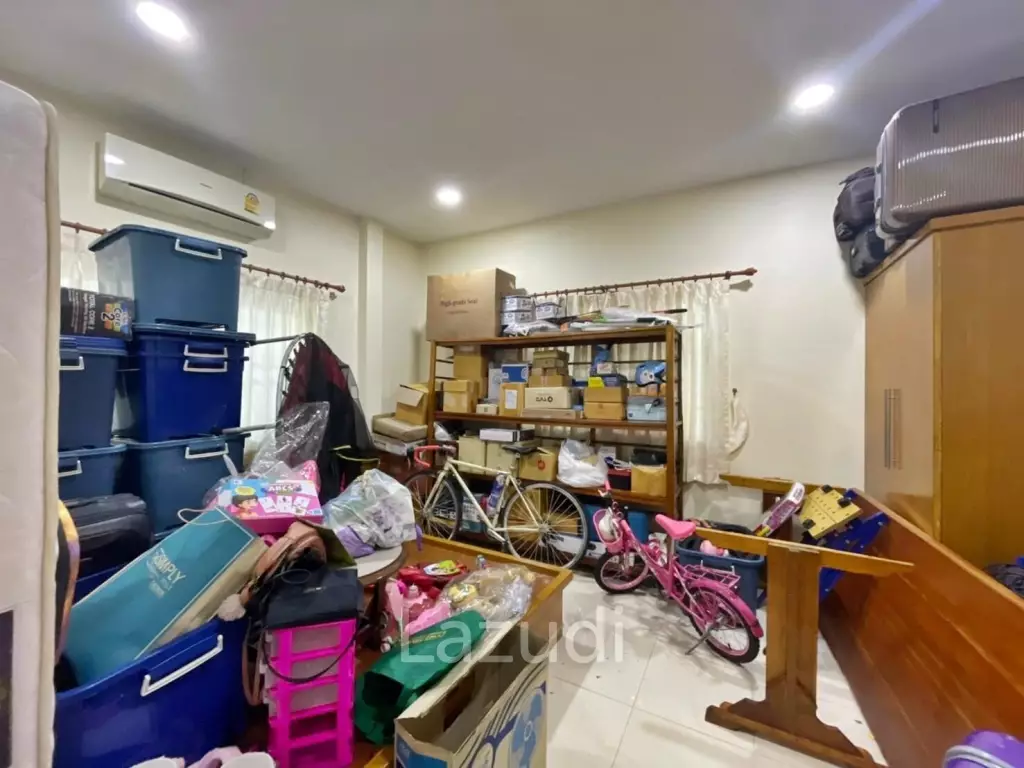 Nong Pla Lai Single House for Sale