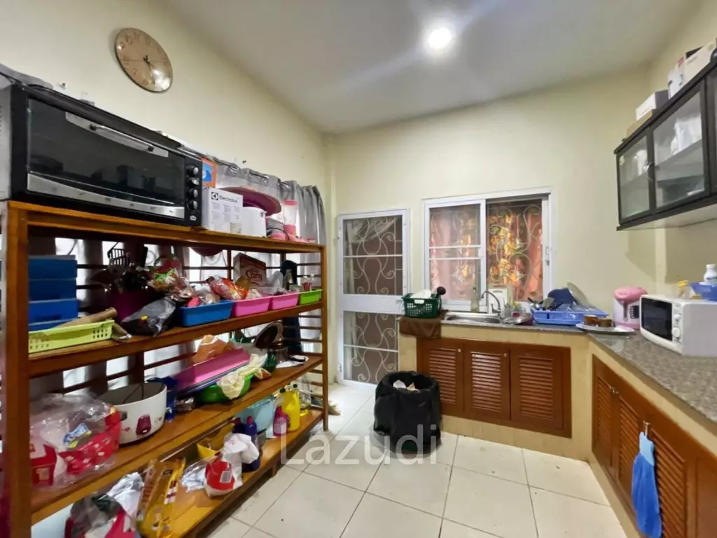 Nong Pla Lai Single House for Sale