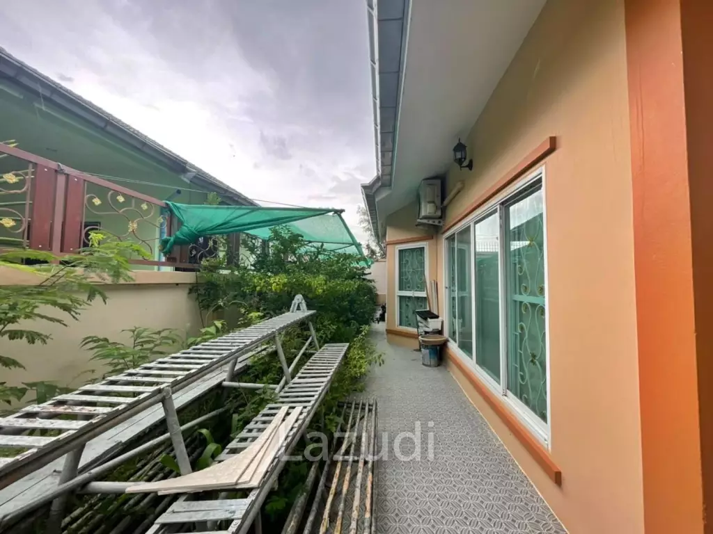 Nong Pla Lai Single House for Sale
