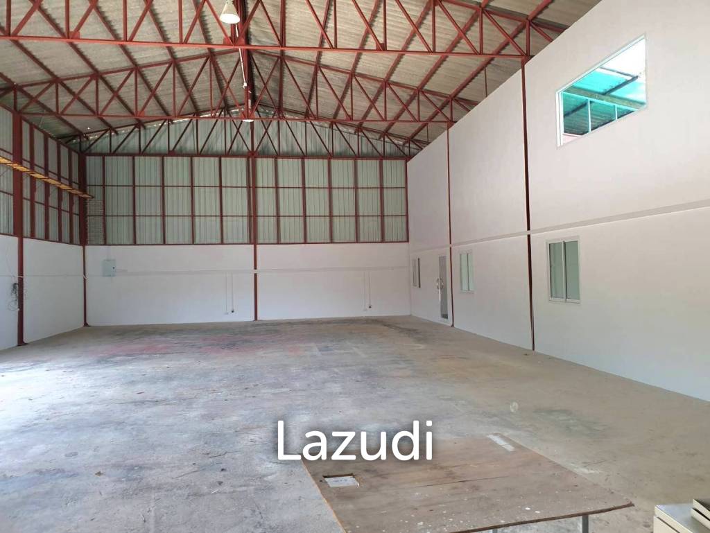 Warehouse for Sale in Bangsaray area