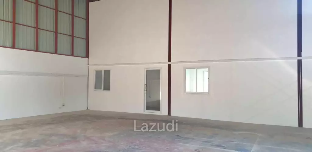 Warehouse for Sale in Bangsaray area