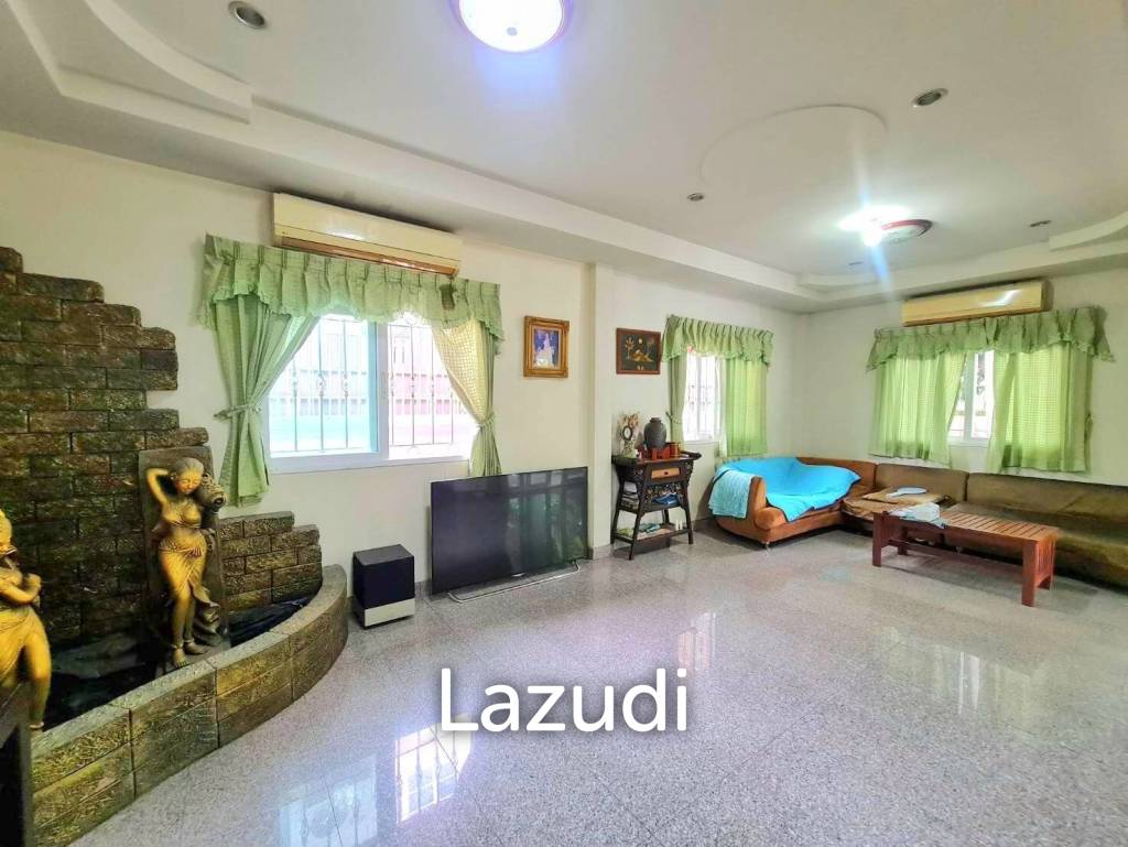 5Beds House in East Pattaya for Sale