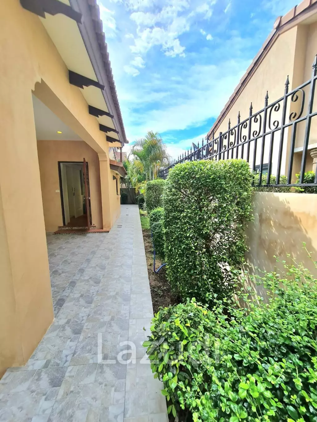 Pool Villas House Italian Style for Sale