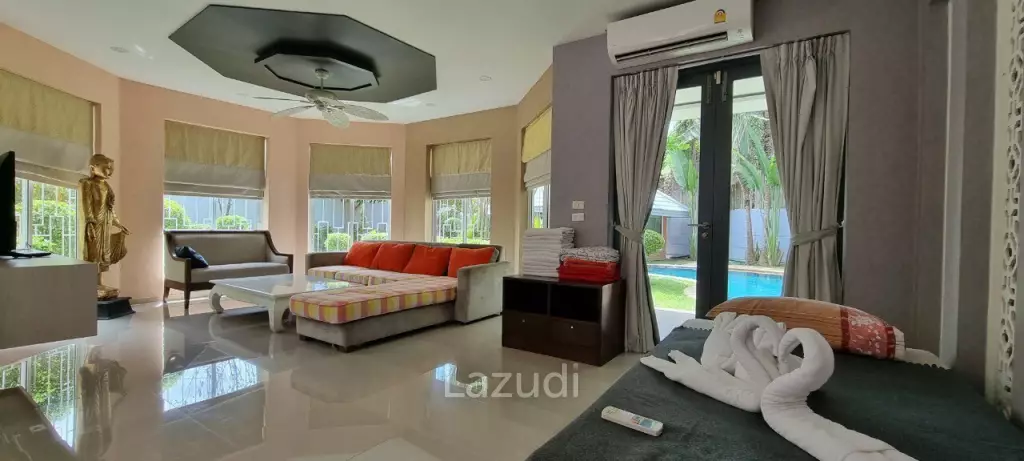 7Bedrooms House for Sale in Najomtien
