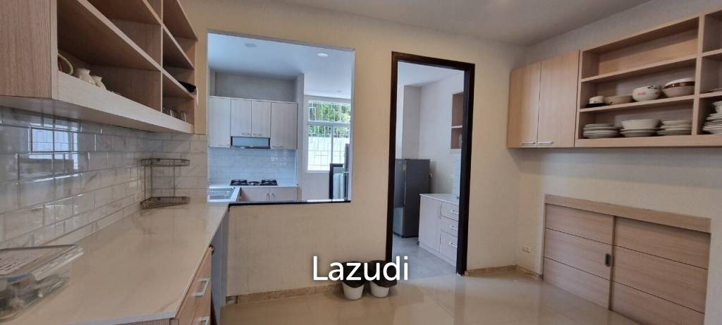 7Bedrooms House for Sale in Najomtien