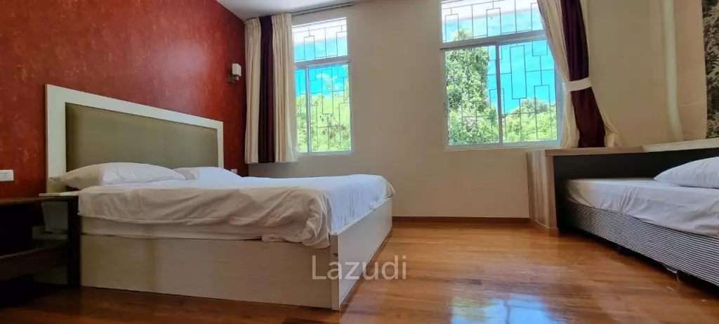 7Bedrooms House for Sale in Najomtien