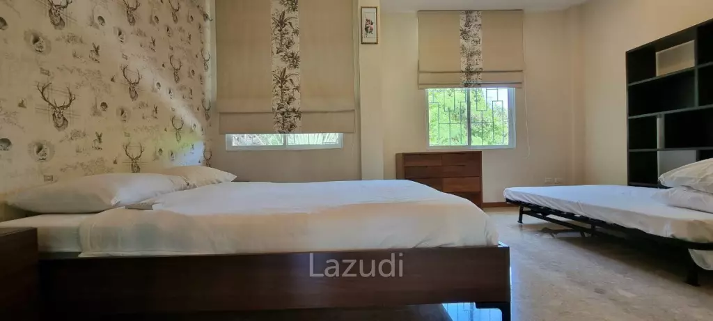 7Bedrooms House for Sale in Najomtien