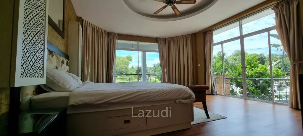 7Bedrooms House for Sale in Najomtien