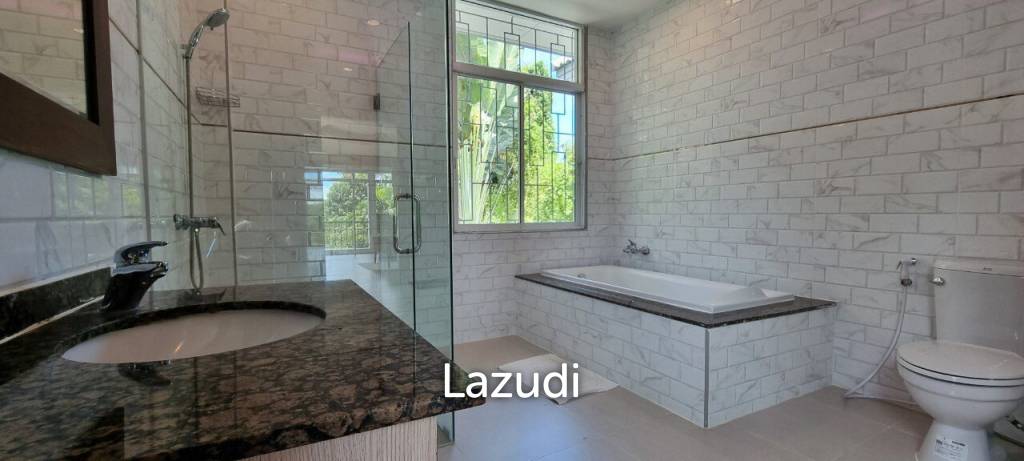7Bedrooms House for Sale in Najomtien