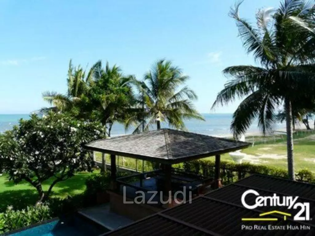 Absolute Beachfront 4 Bed Condo