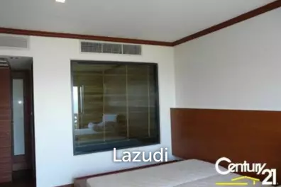 Absolute Beachfront 4 Bed Condo