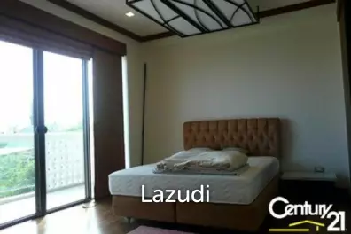 Absolute Beachfront 4 Bed Condo