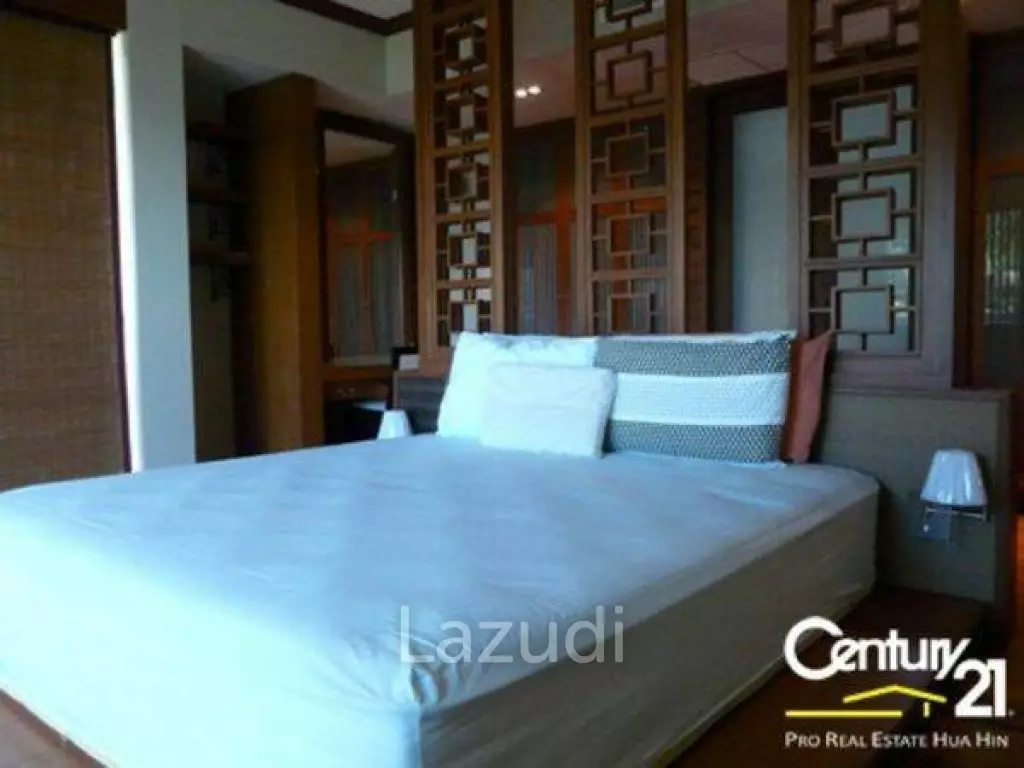 Absolute Beachfront 4 Bed Condo