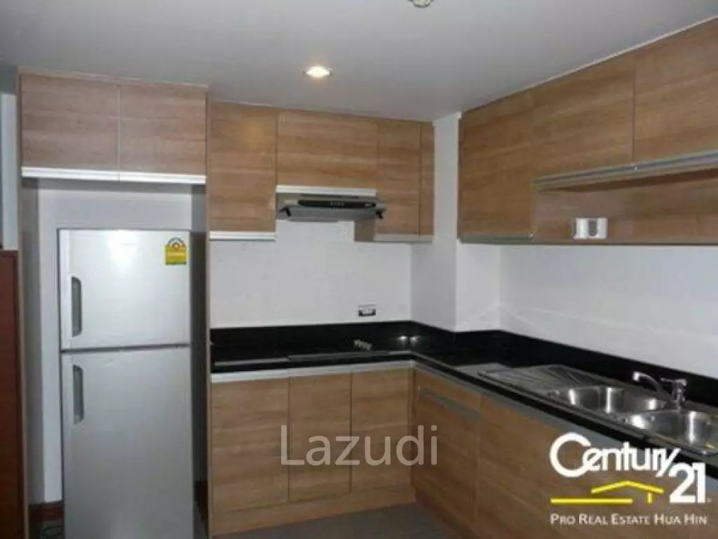 Absolute Beachfront 4 Bed Condo