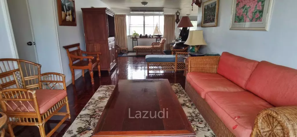 4 Bedrooms 222 SQ.M Bangsaray Condo