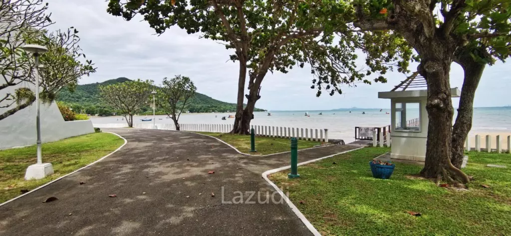 4 Bedrooms 222 SQ.M Bangsaray Condo