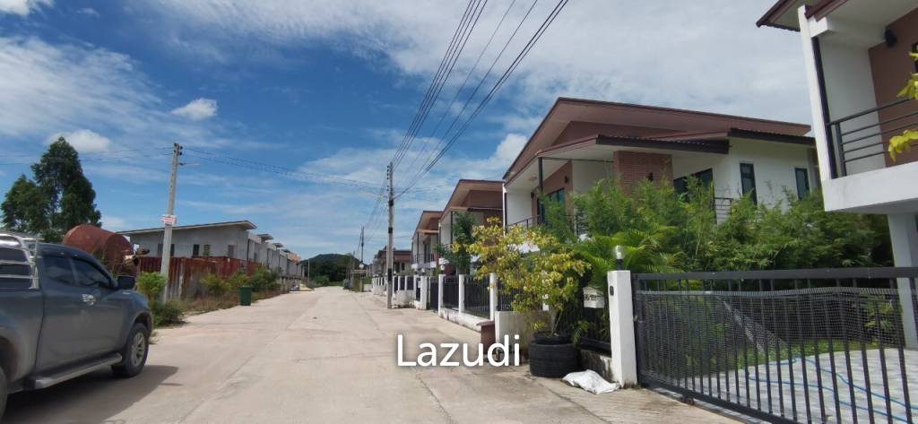 3 Bedrooms 190 SQ.M House in Sattahip