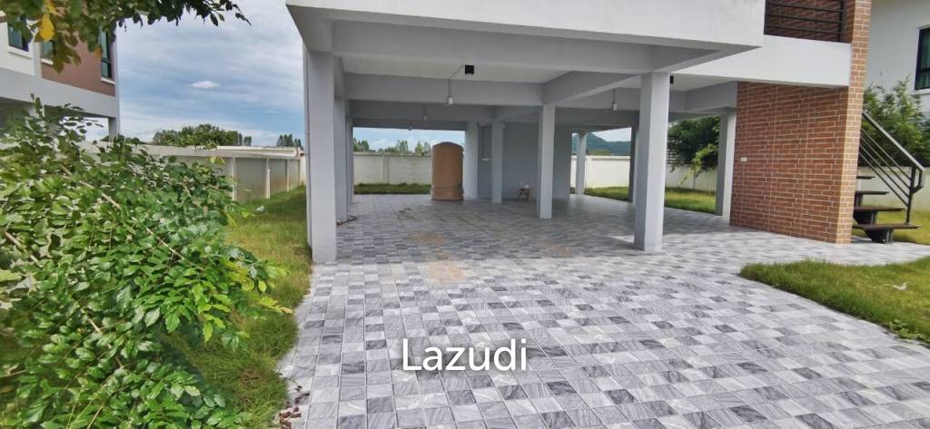 3 Bedrooms 190 SQ.M House in Sattahip