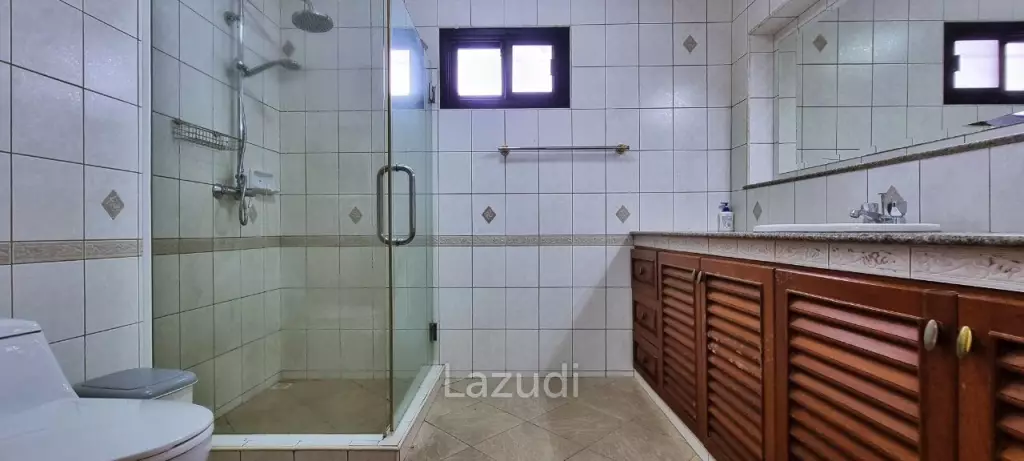 Private House for Sale in Mabprachan