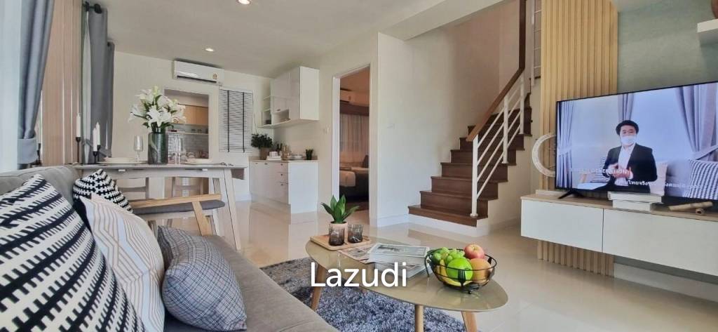 English Garden House Style for Sale