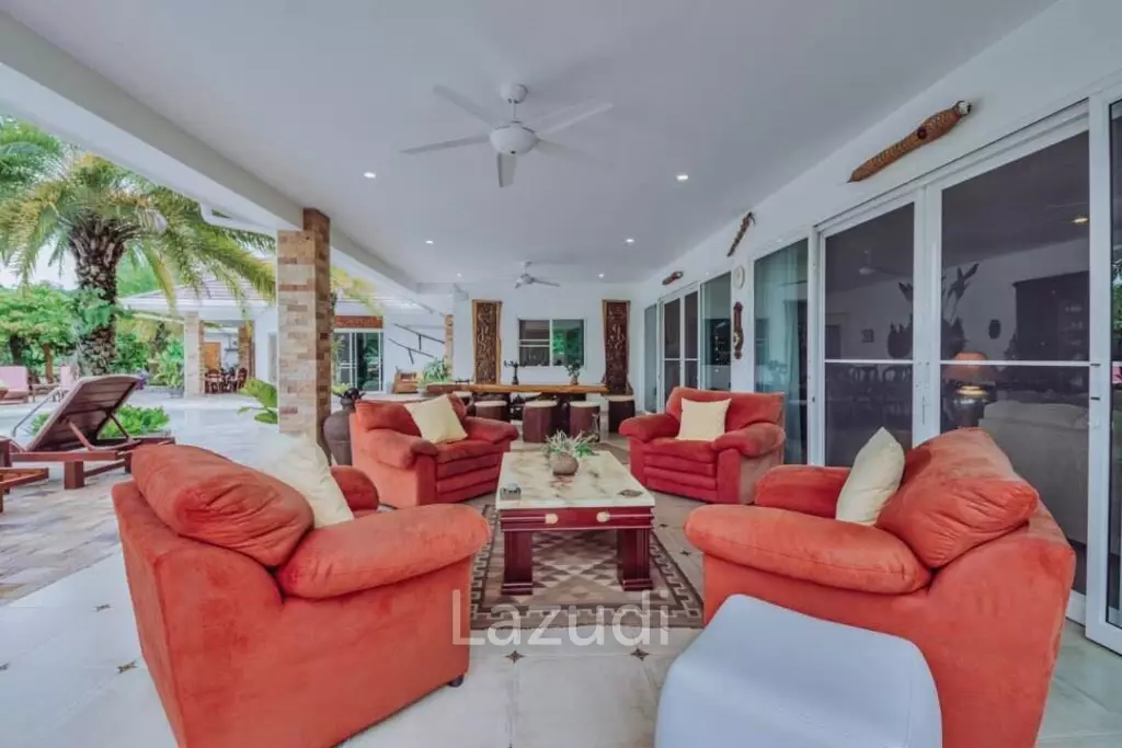 Pool Villa House Resort Style for Sale