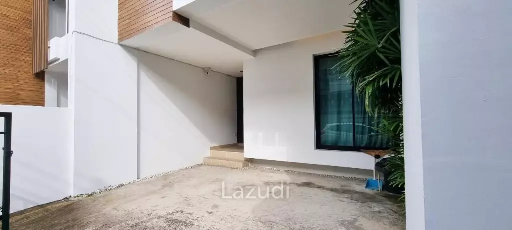 3 Storey House for Sale at khao Talo
