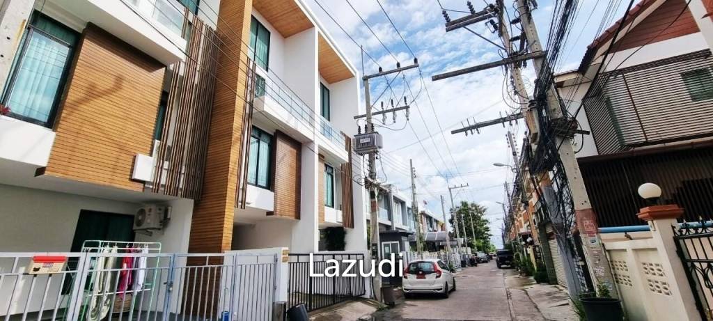 3 Storey House for Sale at khao Talo
