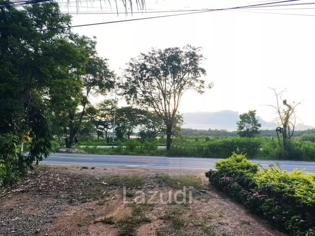 Beautiful Land for Sale at Mabprachan