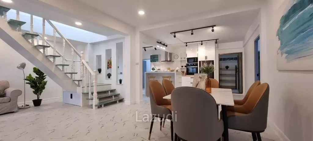 Modern Decoration House Style for Sale